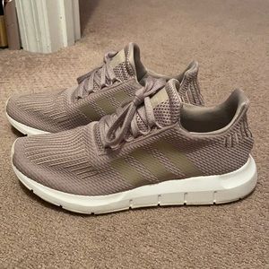 Adidas swift run shoes ash pearl size 8.5